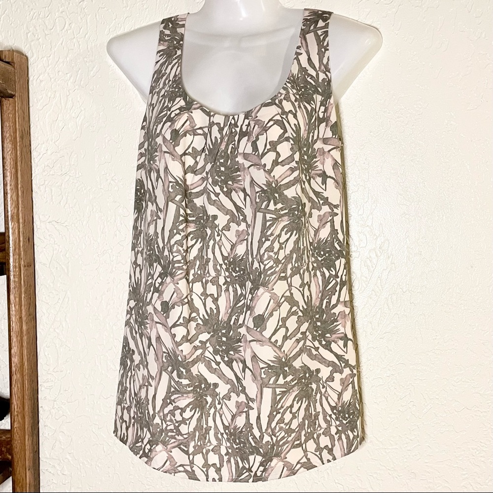 Banana Republic Sleeveless Blouse